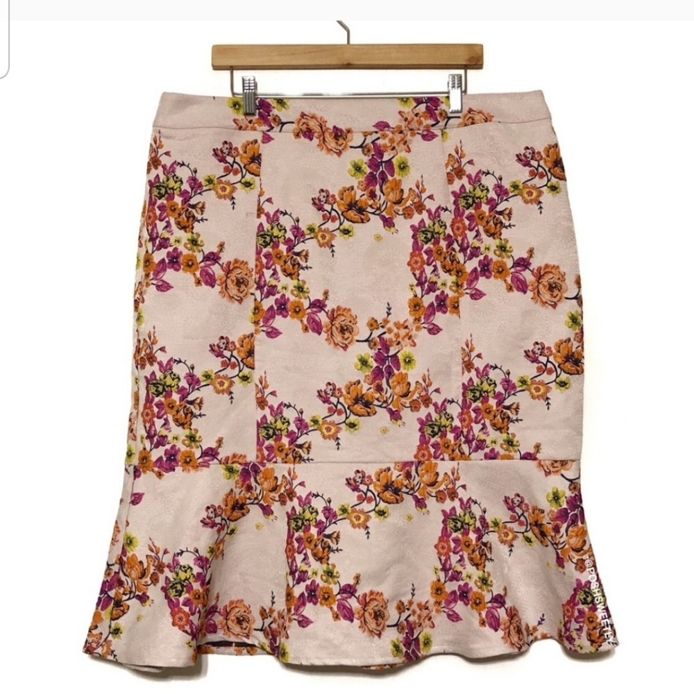 Eva Mendes Textured Flounce Skirt